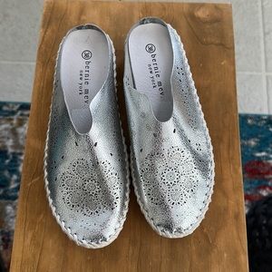 Bernie Mev Women's TW168 Mule Size US  8 M  ( EU 38)
